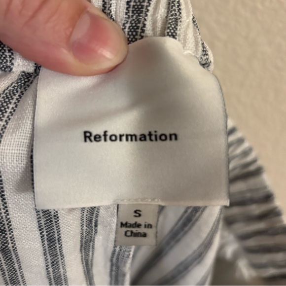 REFORMATION Fernando Linen Wide Leg Pant in Antibes Stripe - Picture 6 of 9